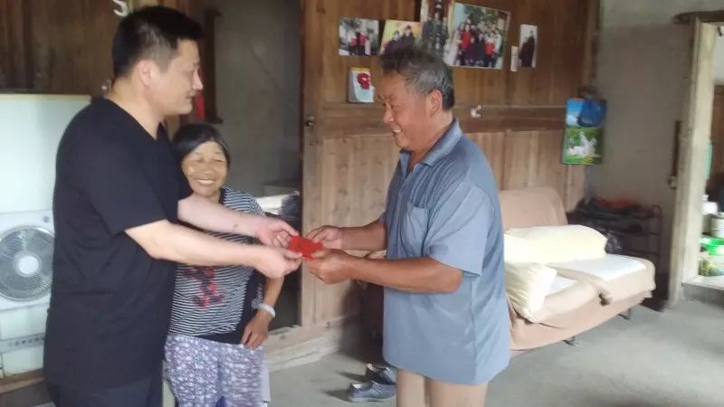 工会组织:企业中的温暖之手